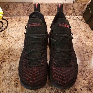 Nike Lebron 16 Black/red “bred”
